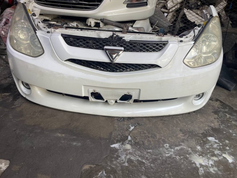 Toyota Caldina Бампер передний с решеткой, фары 2шт 