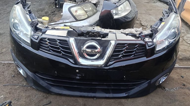 Nissan Qashqai Ноускат 
