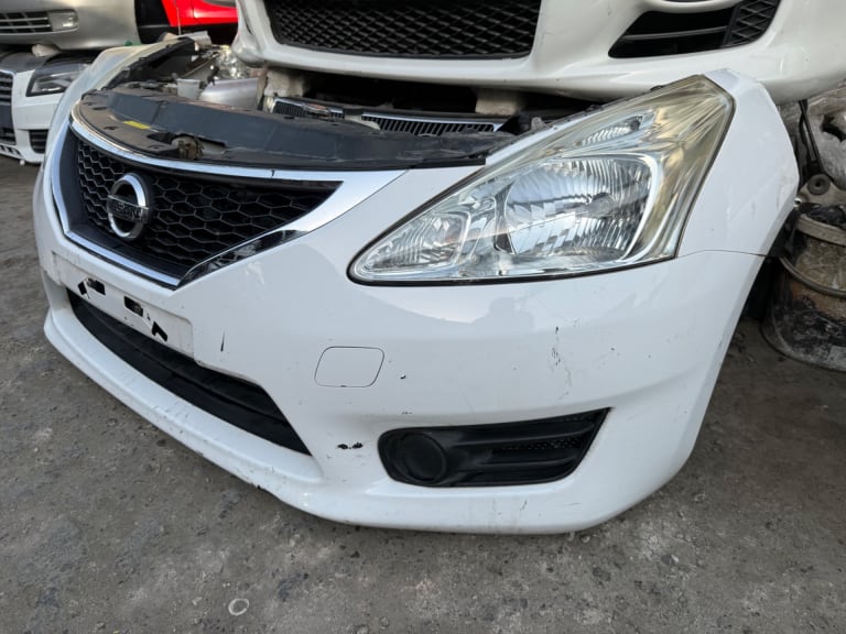 Nissan Tiida Ноускат 