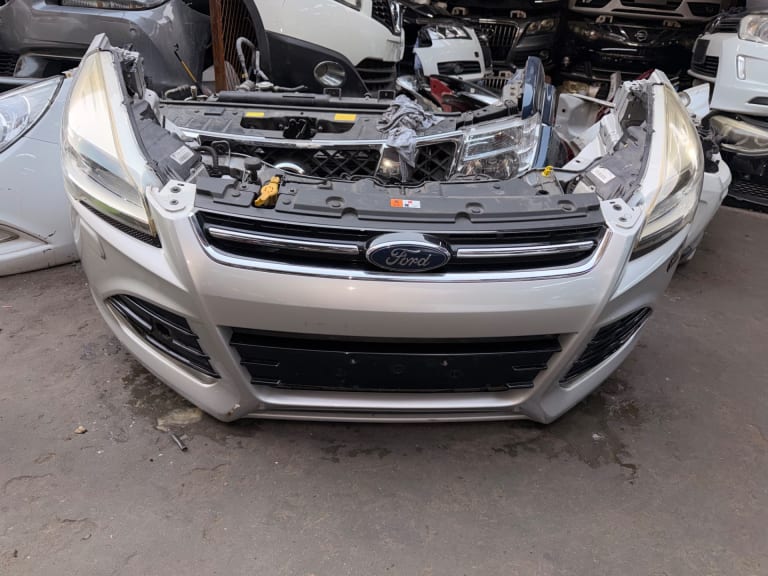 Ford Kuga Ноускат (ксенон)
