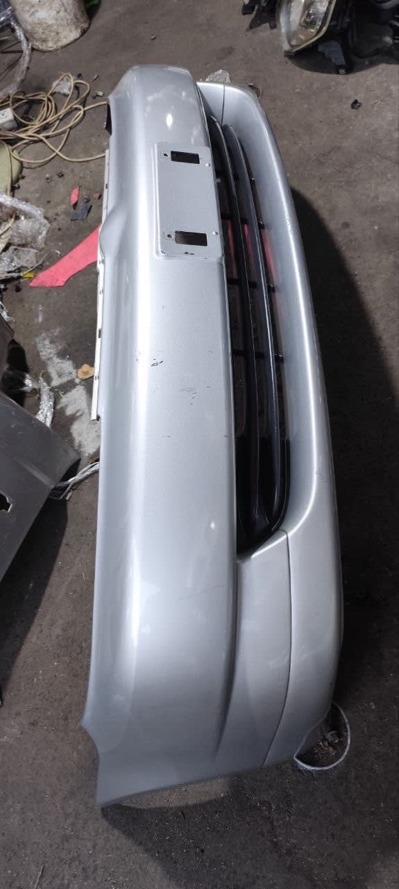 Bumper + Grille + Headlights Toyota Platz NCP12 NCP16 SCP11 1NZ-FE 1SZ-FE 2NZ-FE used in Sharjah — photo 2