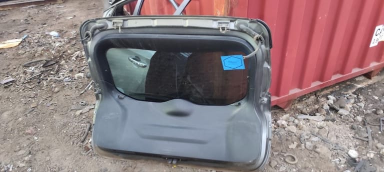 Trunk lid Nissan Qashqai used in Sharjah — photo 6