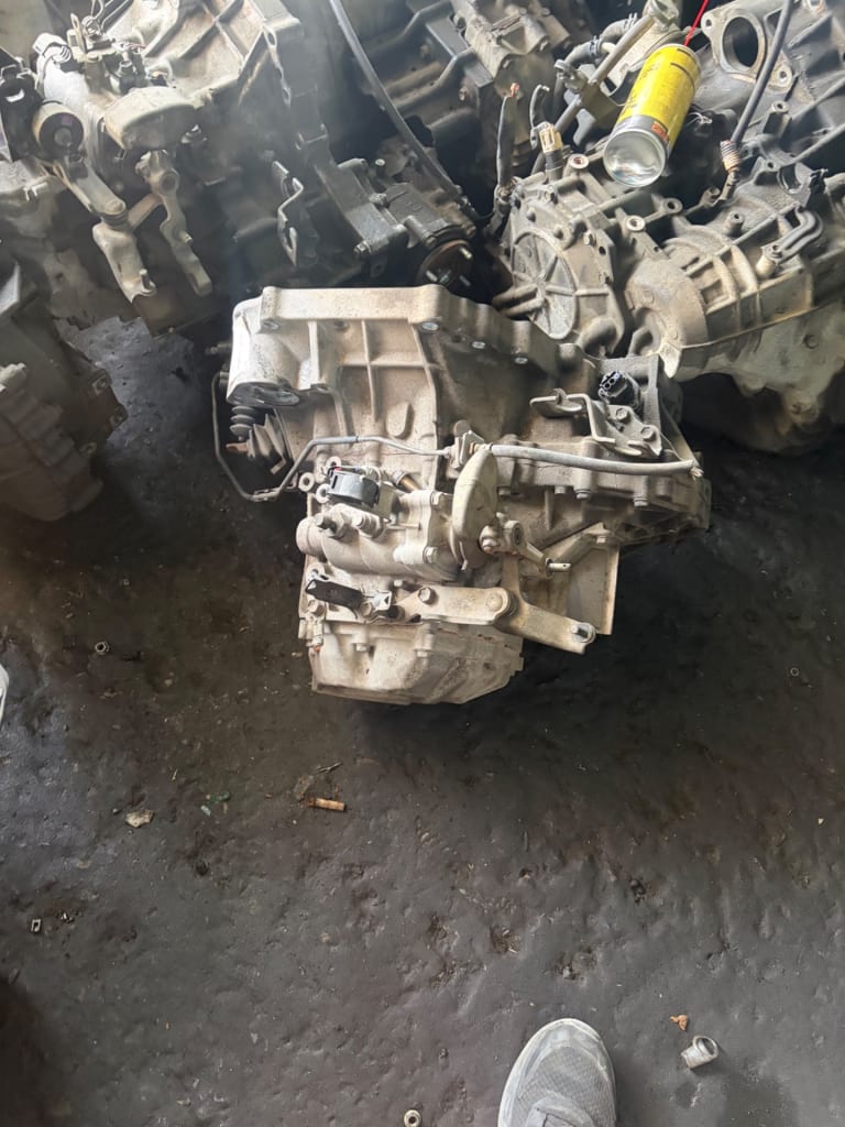 Manual transmission Toyota Camry ACV30 ACV30L 2AZ-FE used in Sharjah — photo 3