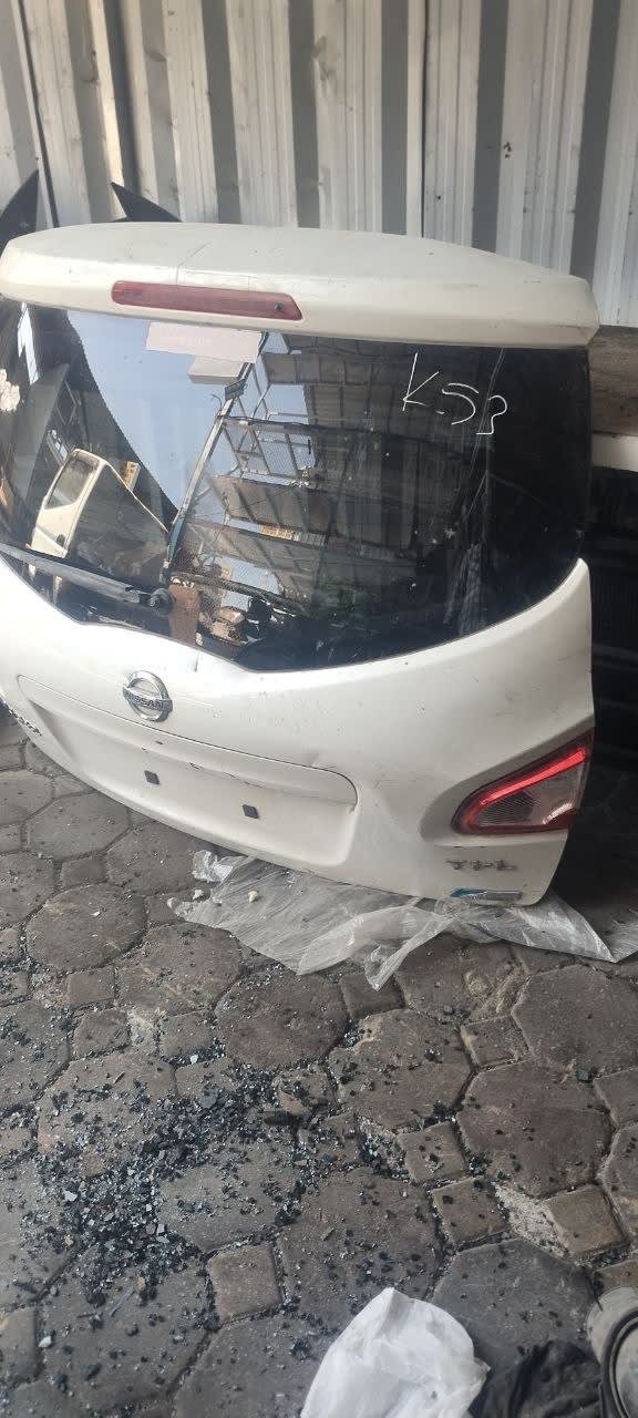 Trunk lid Nissan Dualis NJ10 J10 KJ10 KNJ10 MR20DE used in Sharjah — photo 2