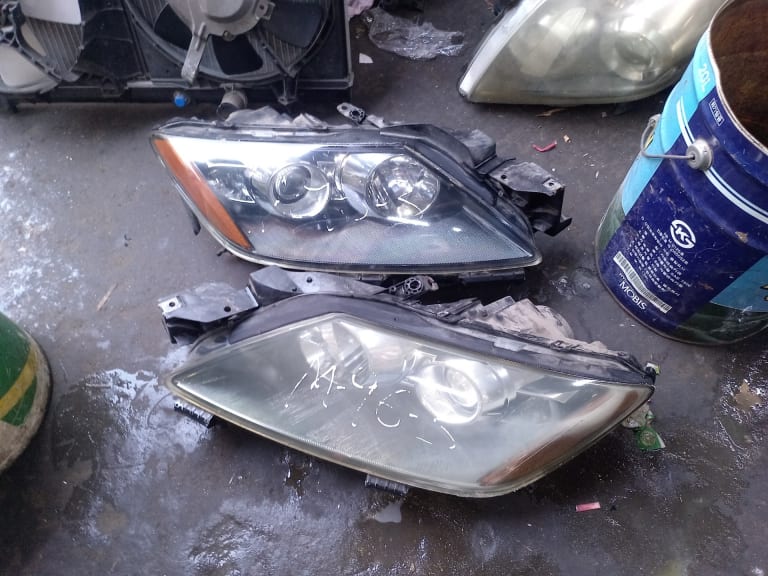 Headlights Mazda CX-7 ER L3-VDT used in Sharjah — photo 2