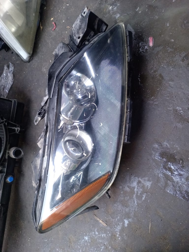 Headlights Mazda CX-7 ER L3-VDT used in Sharjah — photo 8