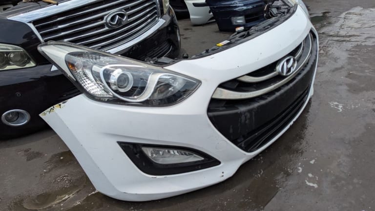 Nose cut Hyundai i30 used in Sharjah — photo 2