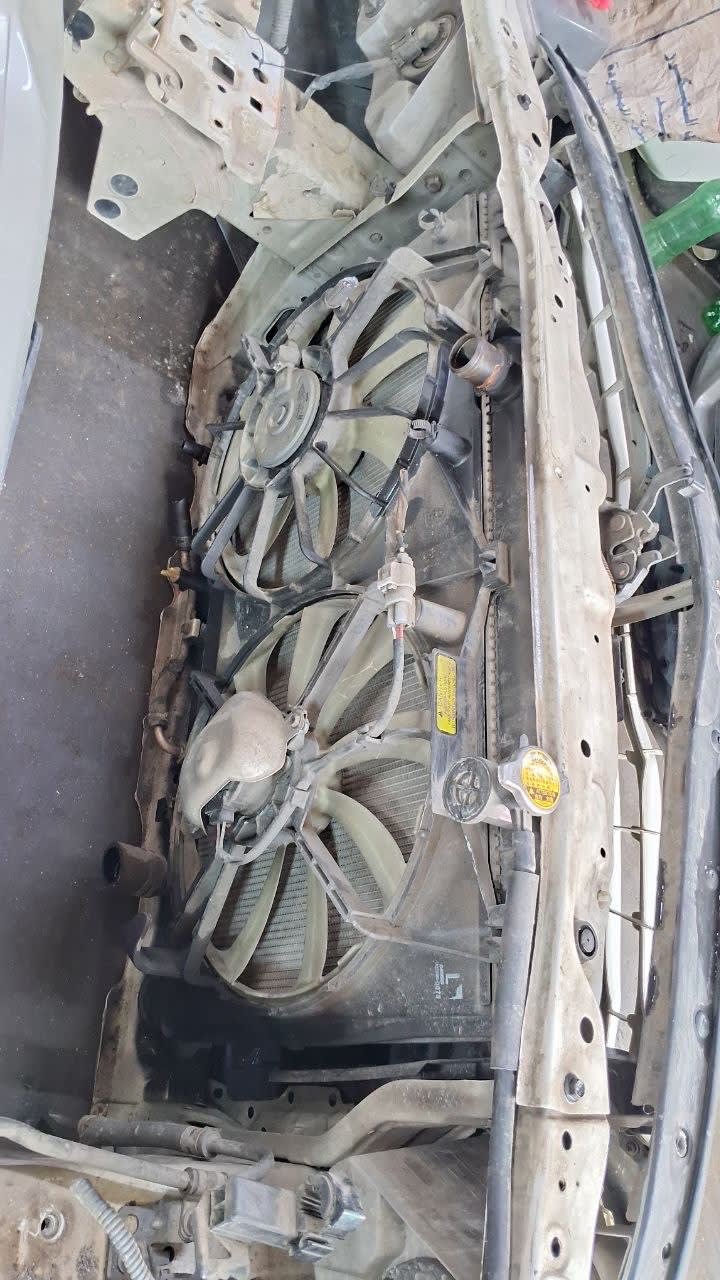 Nose cut Toyota Camry used in Sharjah — photo 9