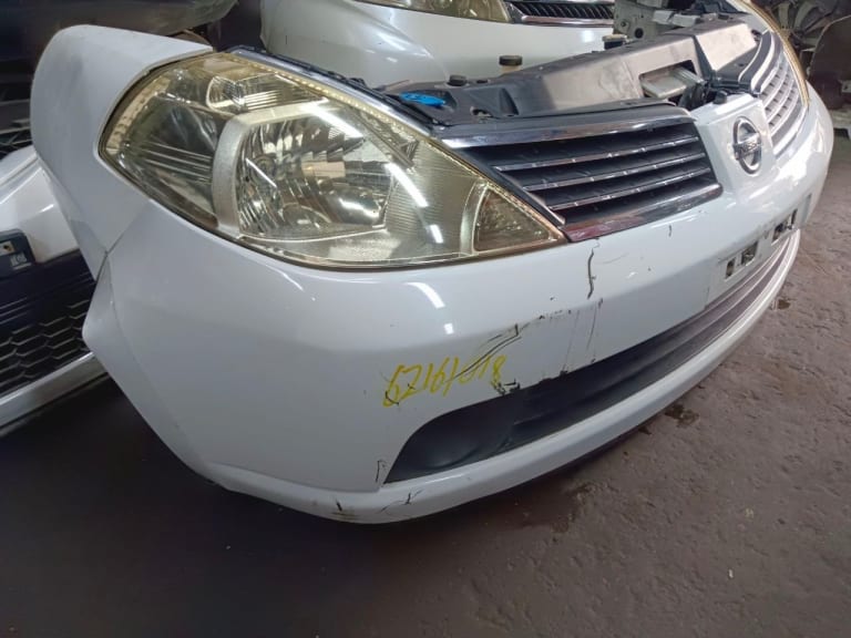 Nose cut Nissan Tiida used in Sharjah — photo 2