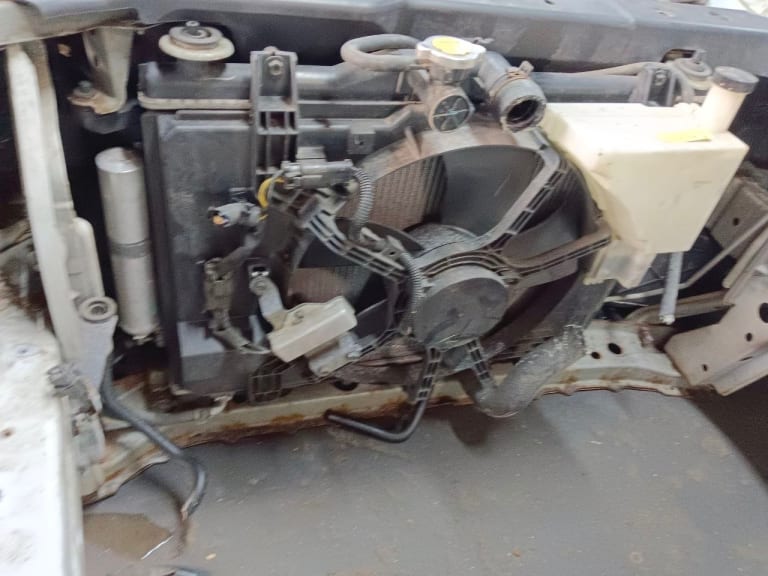 Nose cut Nissan Tiida used in Sharjah — photo 8
