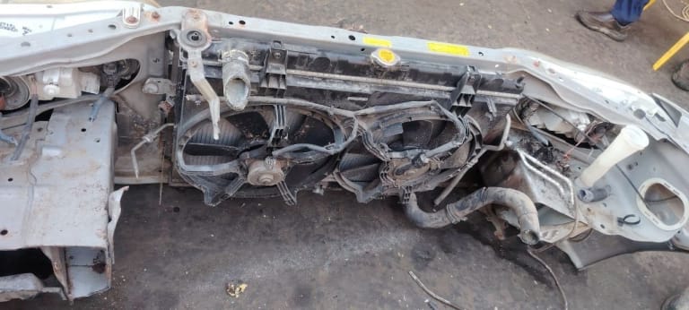 Nose cut Nissan Maxima used in Sharjah — photo 12