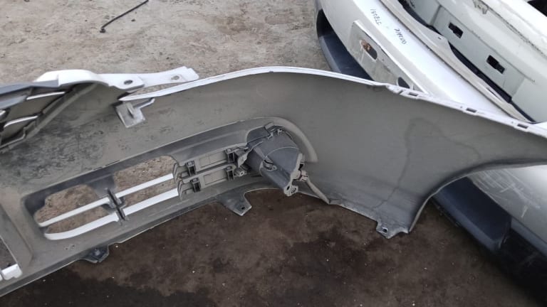 Bumper Toyota Caldina used in Sharjah — photo 5