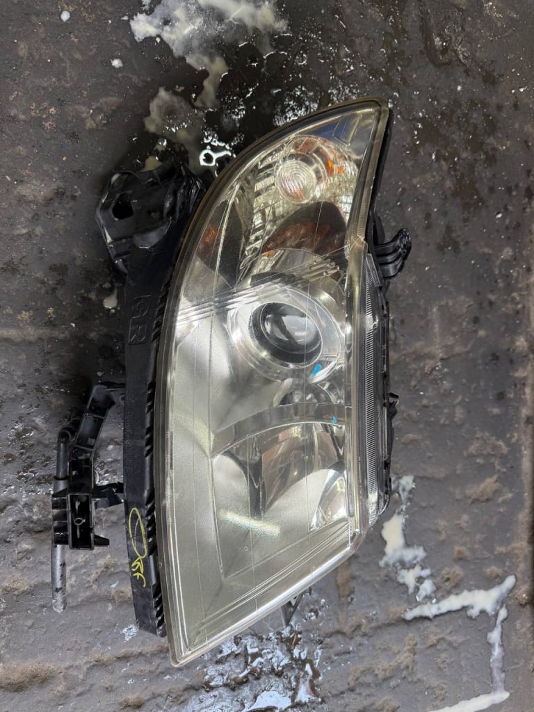 Headlights Subaru Tribeca
