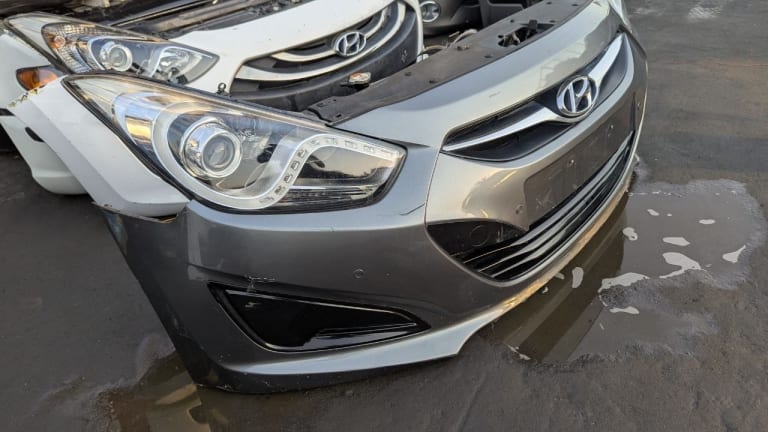 Nose cut + Hood Hyundai i40 used in Sharjah — photo 2