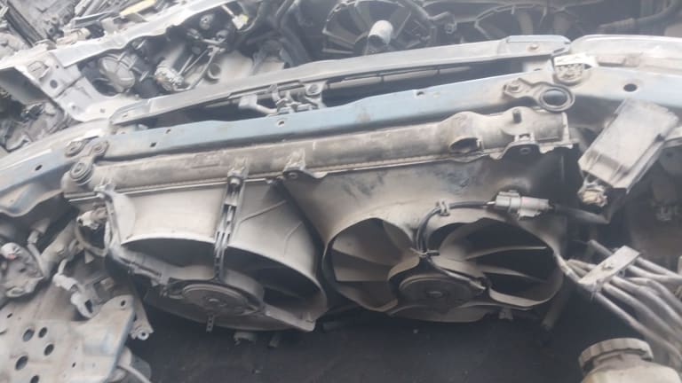 Nose cut Lexus used in Sharjah — photo 6