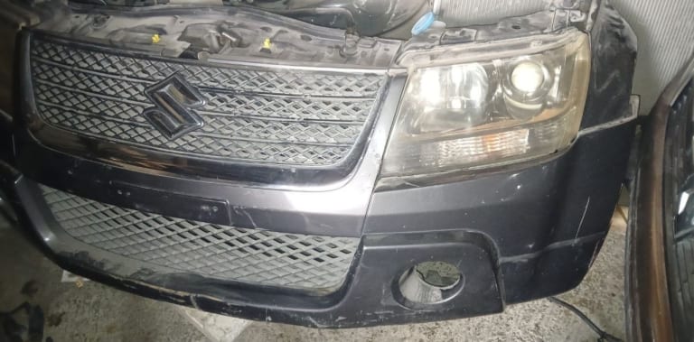Nose cut Suzuki Grand Vitara used in Sharjah — photo 2