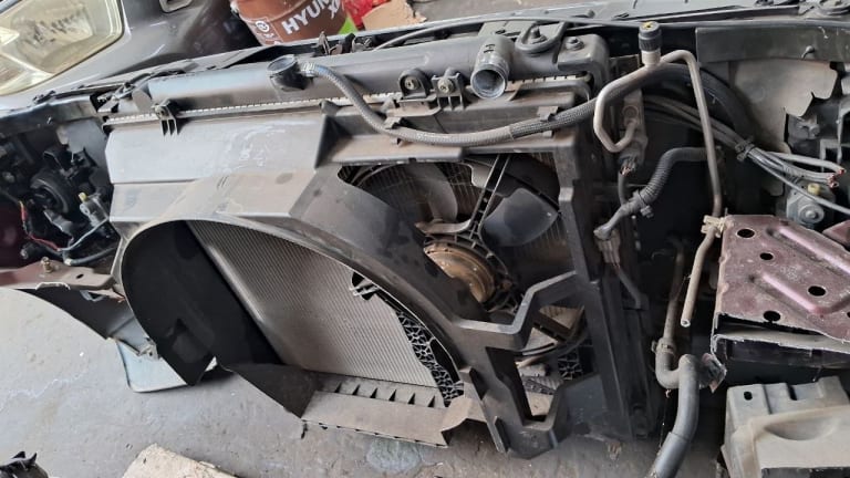 Nose cut Nissan Pathfinder used in Sharjah — photo 5