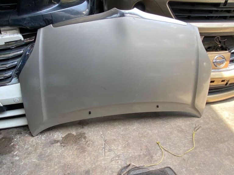Hood Toyota Corolla Spacio used in Sharjah — photo 2