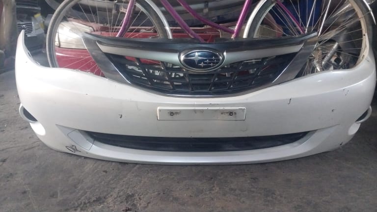 Bumper Subaru