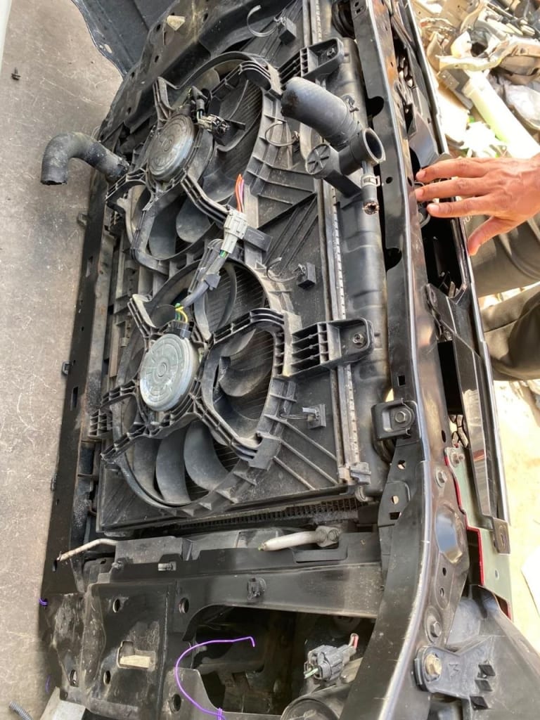 Nose cut Nissan X-Trail used in Sharjah — photo 6