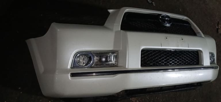 Bumper Toyota 4Runner used in Sharjah — photo 2