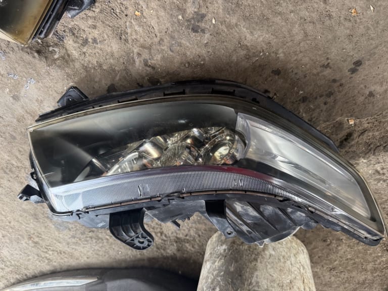 Headlights Honda Accord CL9 used in Sharjah — photo 4