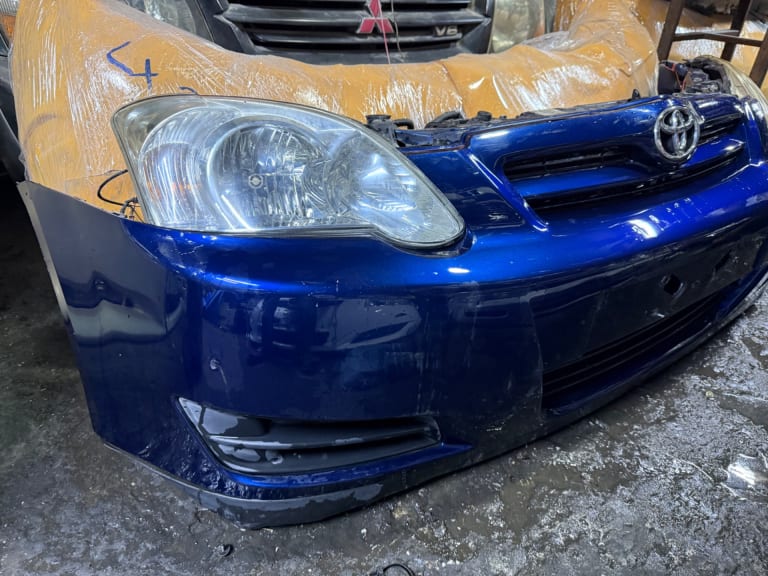 Nose cut Toyota Corolla Runx