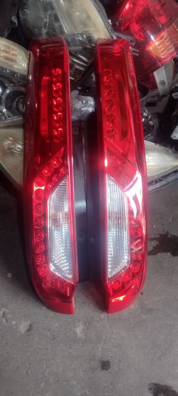 Tail lights Nissan X-Trail