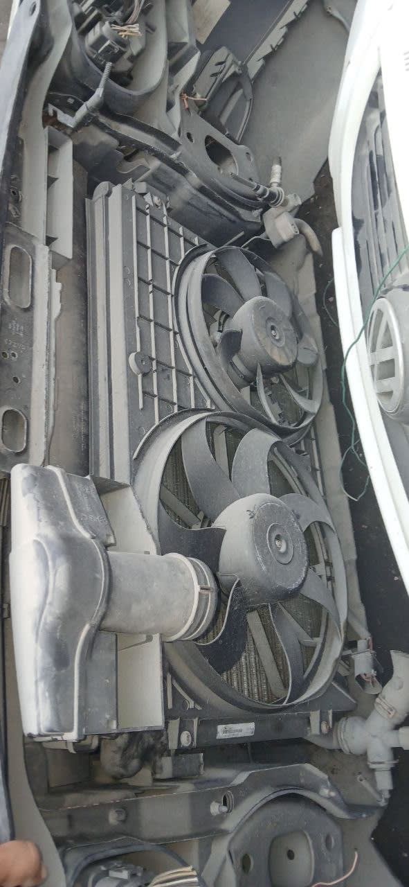 Nose cut Volkswagen Touran used in Sharjah — photo 6