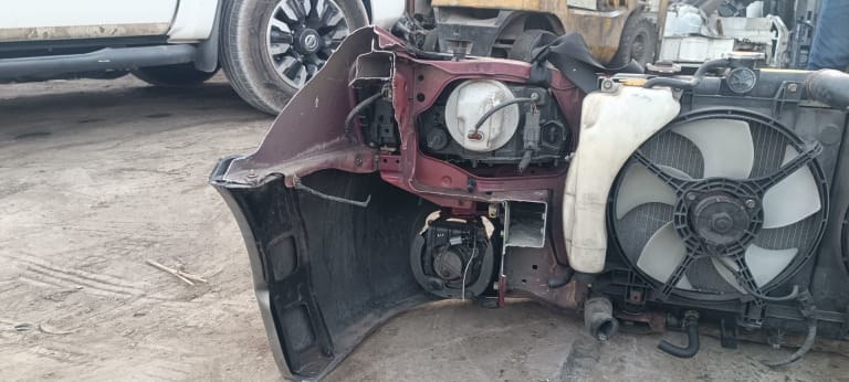 Nose cut Subaru used in Sharjah — photo 12