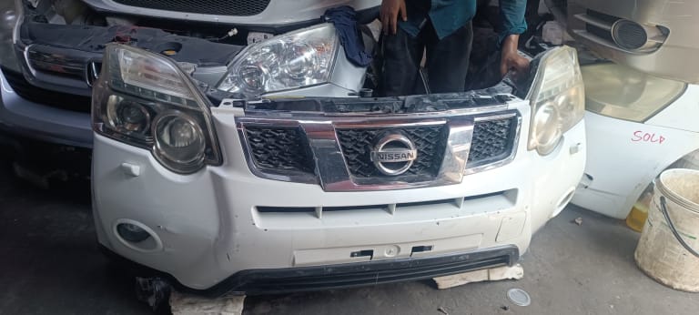 Nose cut Nissan X-Trail 62511JG00B