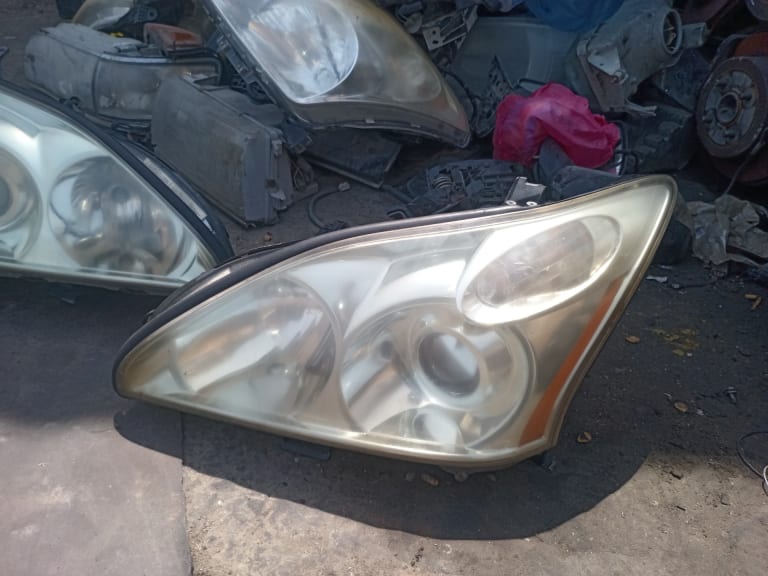 Headlights Lexus RX
