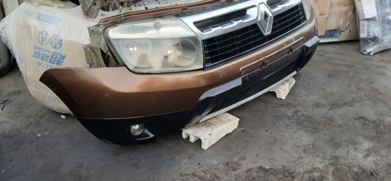Nose cut + Hood + Fender Renault Duster used in Sharjah — photo 2