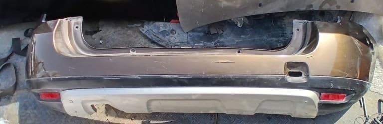 Nose cut + Hood + Fender Renault Duster used in Sharjah — photo 15