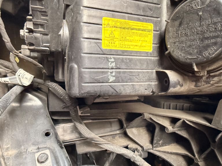 Nose cut Hyundai Santa Fe used in Sharjah — photo 7