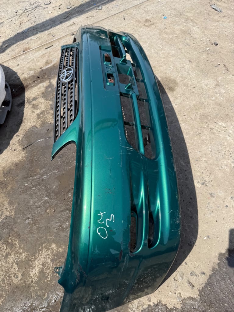 Bumper Toyota Corolla Spacio 5211913230A0