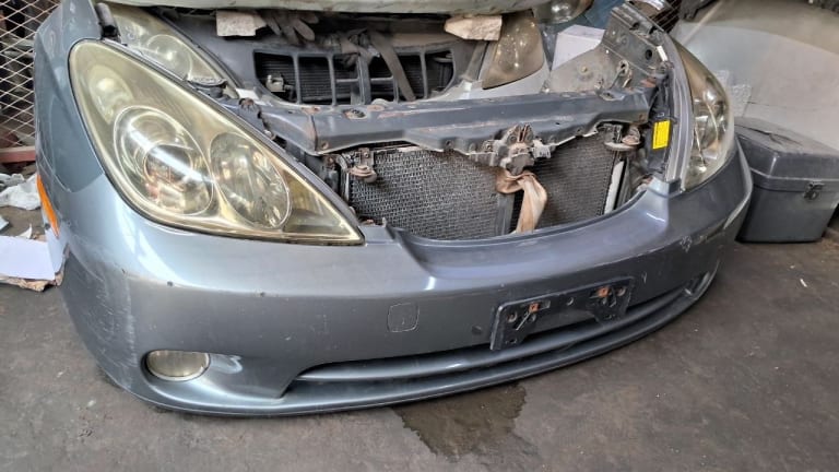 Nose cut Lexus ES300 53201-33906