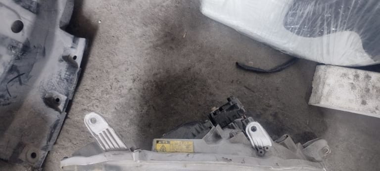 Headlights Toyota Nadia ACN10 ACN10H ACN15 ACN15H SXN10 SXN10H SXN15 SXN15H 1AZ-FSE 3S-FE 3S-FSE used in Sharjah — photo 2