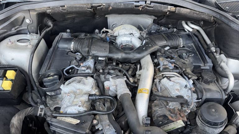 Engine Mercedes-Benz 642.940 used in Sharjah — photo 2