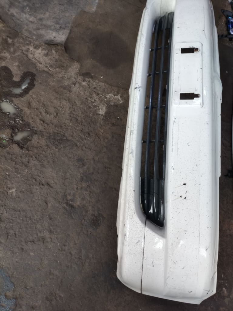 Bumper Toyota Platz NCP12 NCP16 SCP11 1NZ-FE 1SZ-FE 2NZ-FE used in Sharjah — photo 2
