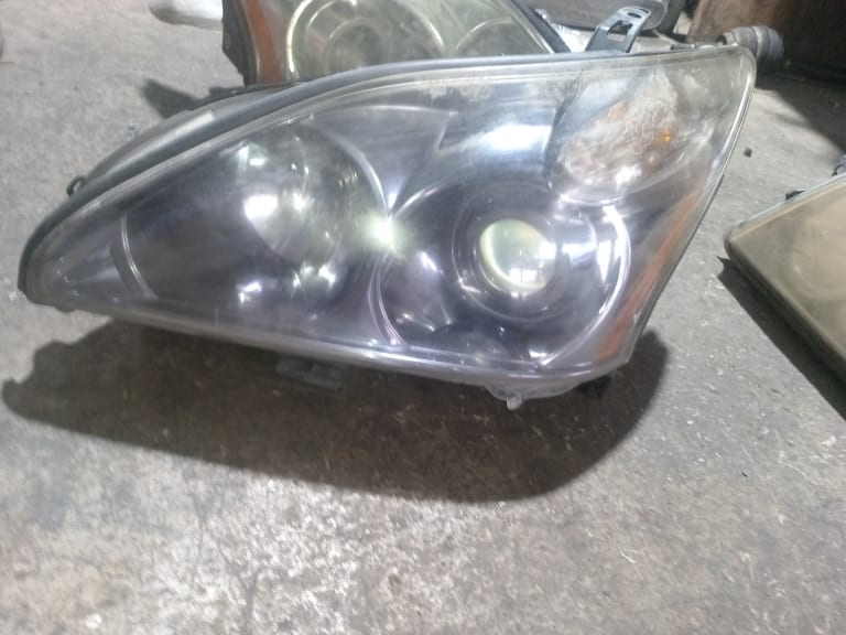 Headlights Lexus RX MCU33 MCU38 3MZ-FE used in Sharjah — photo 2