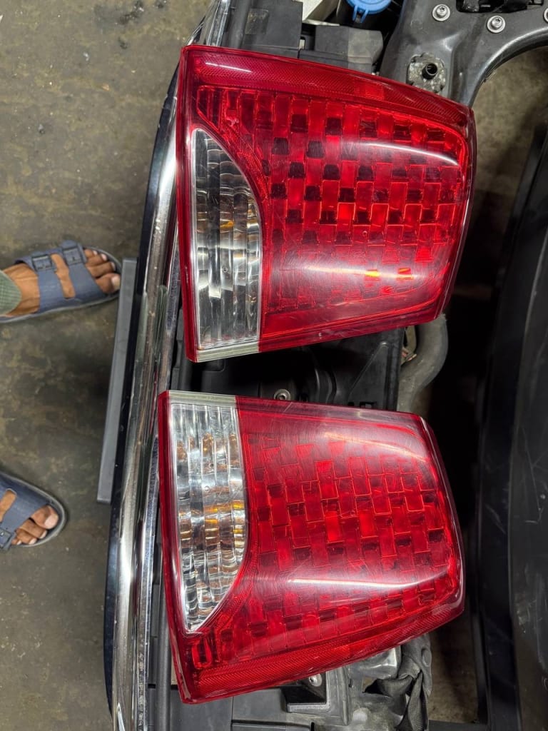 Tail lights Kia Sorento 92401-1U000
