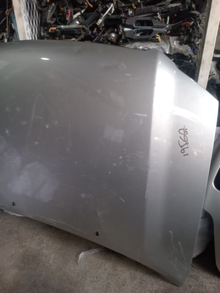Hood Toyota Highlander ACU20W ACU25W MCU20W MCU25W MHU28W 1MZ-FE 2AZ-FE 3MZ-FE used in Sharjah — photo 2