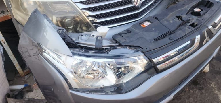 Nose cut Mitsubishi Outlander used in Sharjah — photo 7