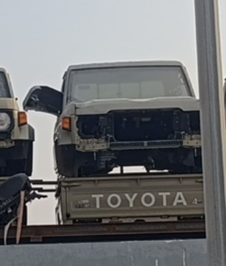 White Toyota Land Cruiser 70 Series halfcut — cab, fenders and radiator support, Sharjah market