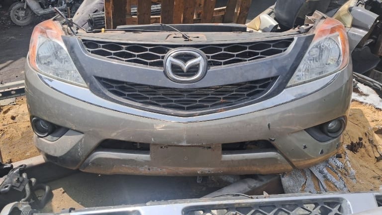 Nose cut Mazda BT-50 used in Sharjah