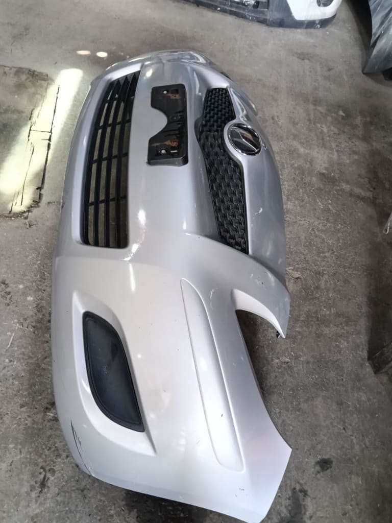 Bumper Toyota Vitz KSP90 NCP91 NCP95 SCP90 1KR-FE 1SZ-FE 2NZ-FE used in Sharjah — photo 2