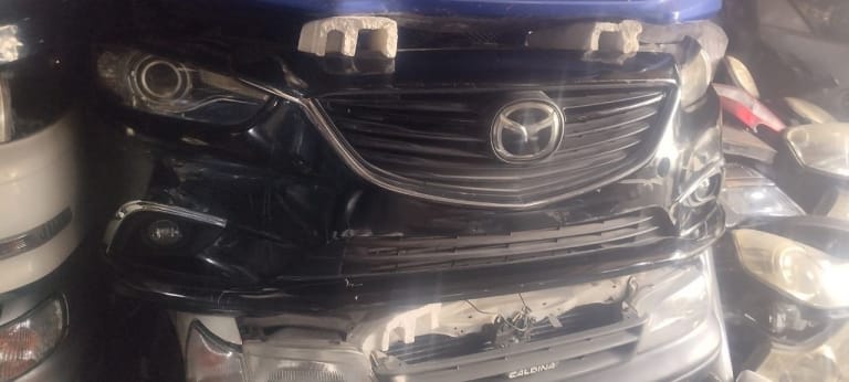 Bumper + Grille + Headlights Mazda Atenza GJ5FP GJ2FP GJ2FW GJ5FW GJEFP GJEFW PE-VPR PY-RPR PY-VPR SH-VPTR L3-VDT L3-VE LF-DE LF-VD LF-VE used in Sharjah