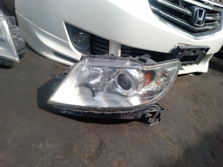 Headlights Subaru Tribeca WXF EZ36D used in Sharjah — photo 10