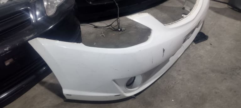 Bumper Toyota Caldina AZT241W AZT246W ST246W ZZT241W 3S-GTE 1AZ-FSE 1ZZ-FE used in Sharjah — photo 2